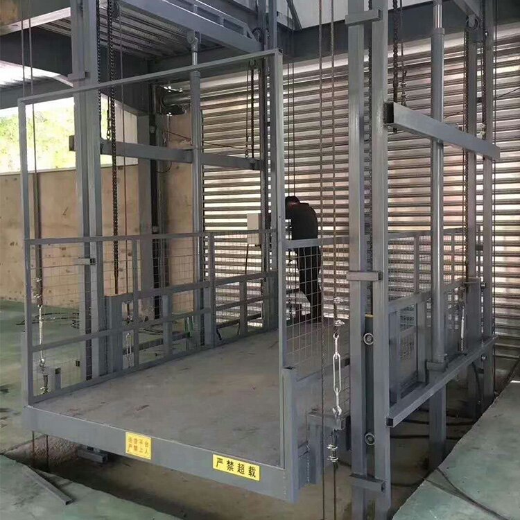 雜物貨梯